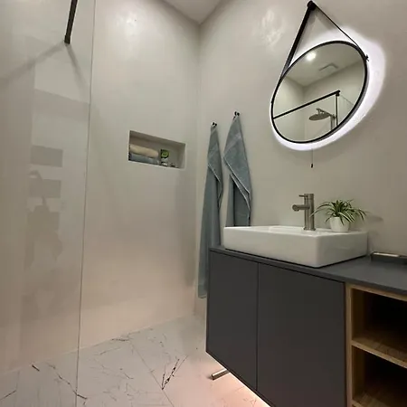 Apartman Blizko Centra, Parkovani A Wifi Zdarma Appartement
